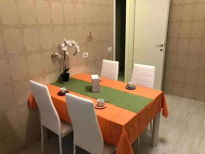 Realty Company Croce Apartment Rome Italy